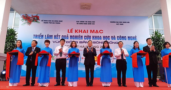 Trường Đại học Khoa học Tự nhiên tham gia Triển lãm kết quả nghiên cứu KH&CN vùng đồng bằng Sông Hồng năm 2018 tổ chức tại Hải Phòng